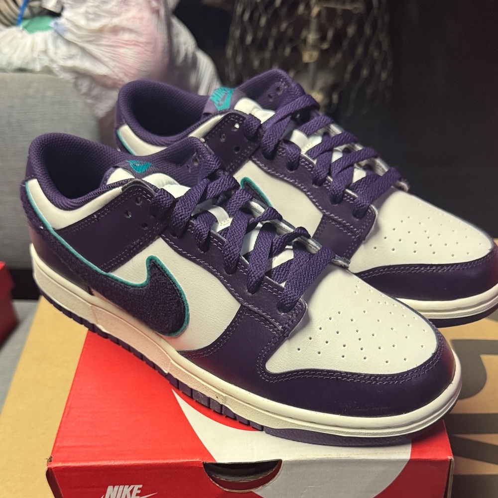 Nike dunk low Chenille swoosh sail grand purple